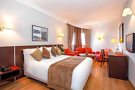 Superior Double Room with Pool View
