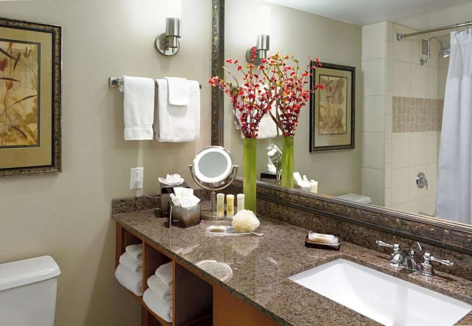 Crowne Plaza Minneapolis West By IHG
