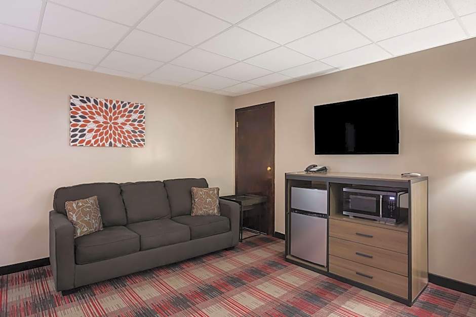 SureStay Hotel by Best Western Higginsville