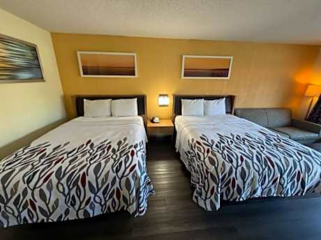 2 Queen Beds - Non-Smoking