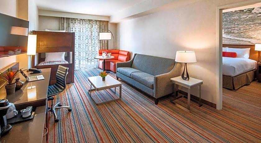 Courtyard by Marriott Anaheim Theme Park Entrance