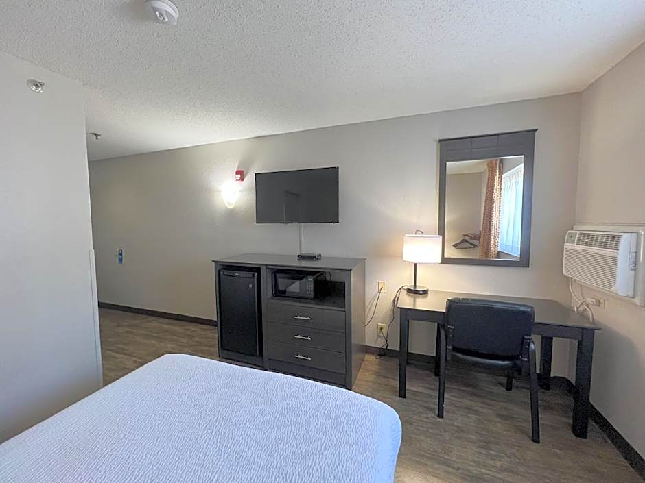 Days Inn by Wyndham Orange Park/Jacksonville