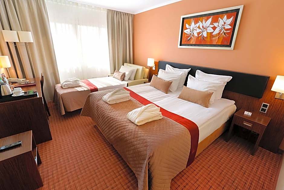 Avalon Hotel & Conferences
