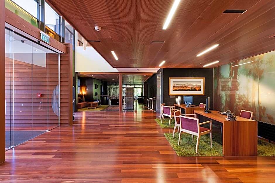 Te Waonui Forest Retreat