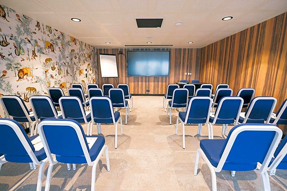 KOPSTER Hotel Residence Paris Ouest Colombes