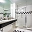 Proximity Hotel
