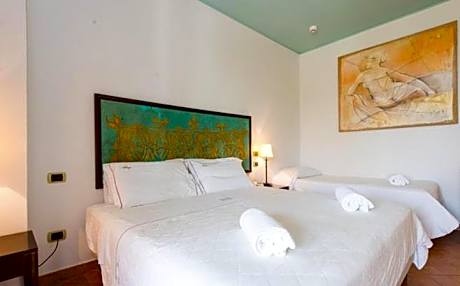 Triple Room with Terrace