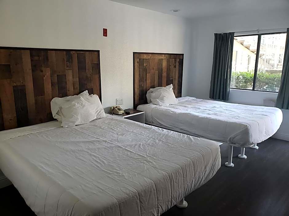 University Inn Fresno