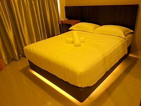 Superior Double Room with Window