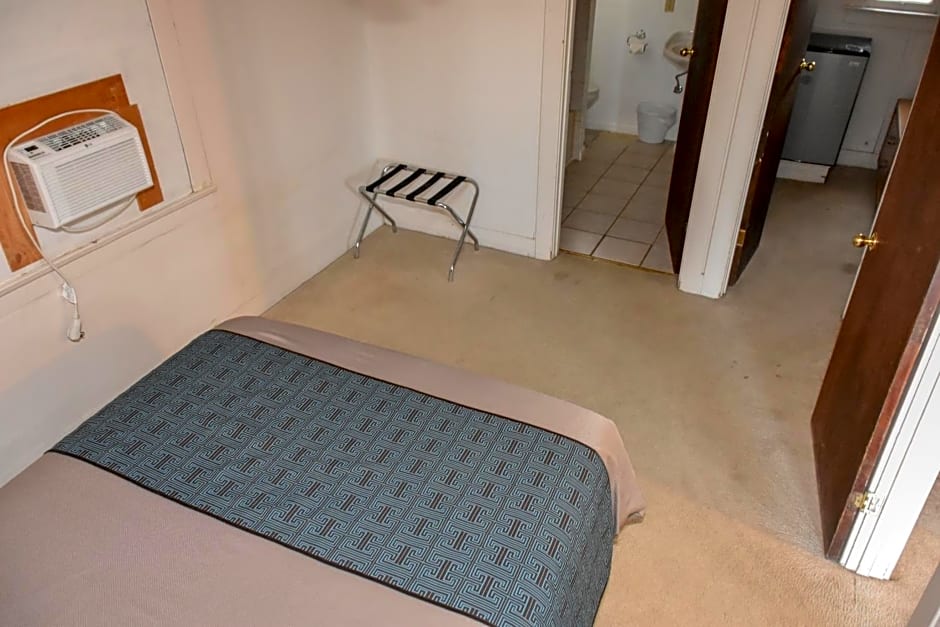 Panamint Springs Motel & Tents