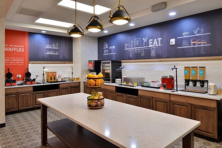 Hampton Inn & Suites Greensboro Downtown, NC