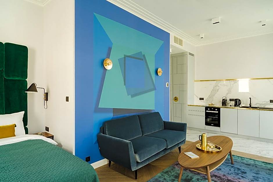 No.4 Residence