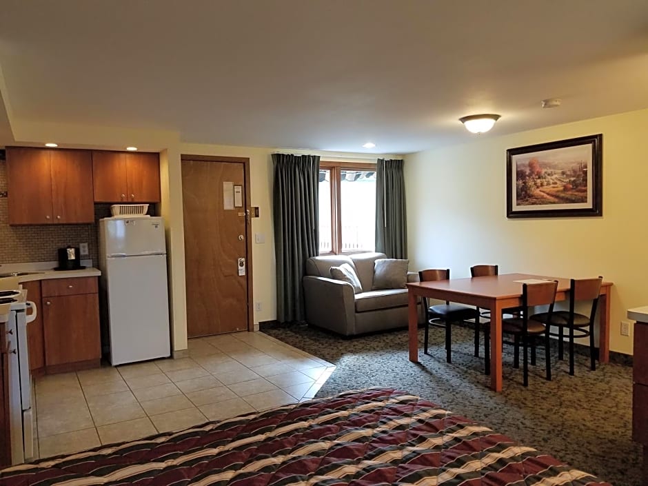 Black Hawk Motel & Suites