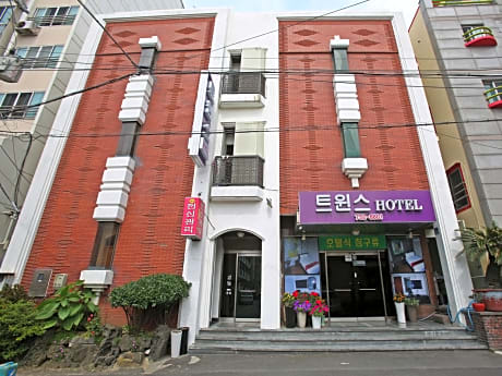 Twins Hotel