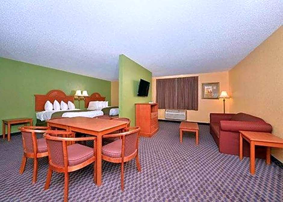 Quality Inn & Suites Grinnell near University