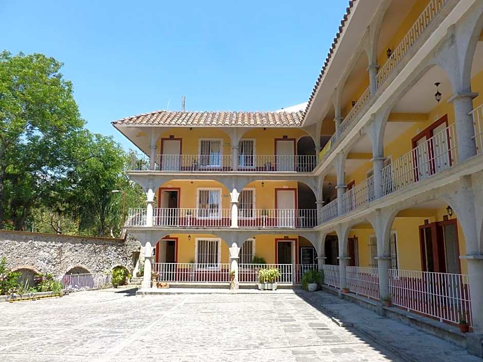 Photo 1 of 31 of Hotel del Rio