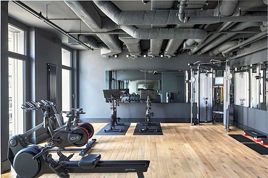 Locke at East Side Gallery