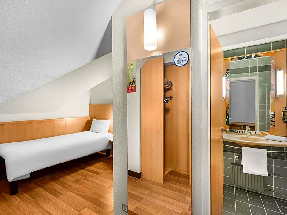 Ibis Budapest Heroes Square Hotel