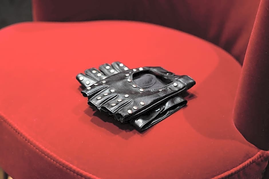 Capsule Secret - Jacuzzi - Netflix & Home cinéma - Jeux de couple - Barre de pole dance