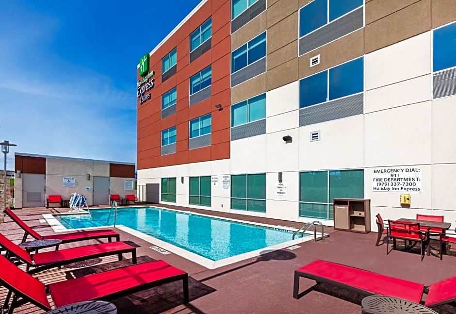 Holiday Inn Express & Suites Brenham South