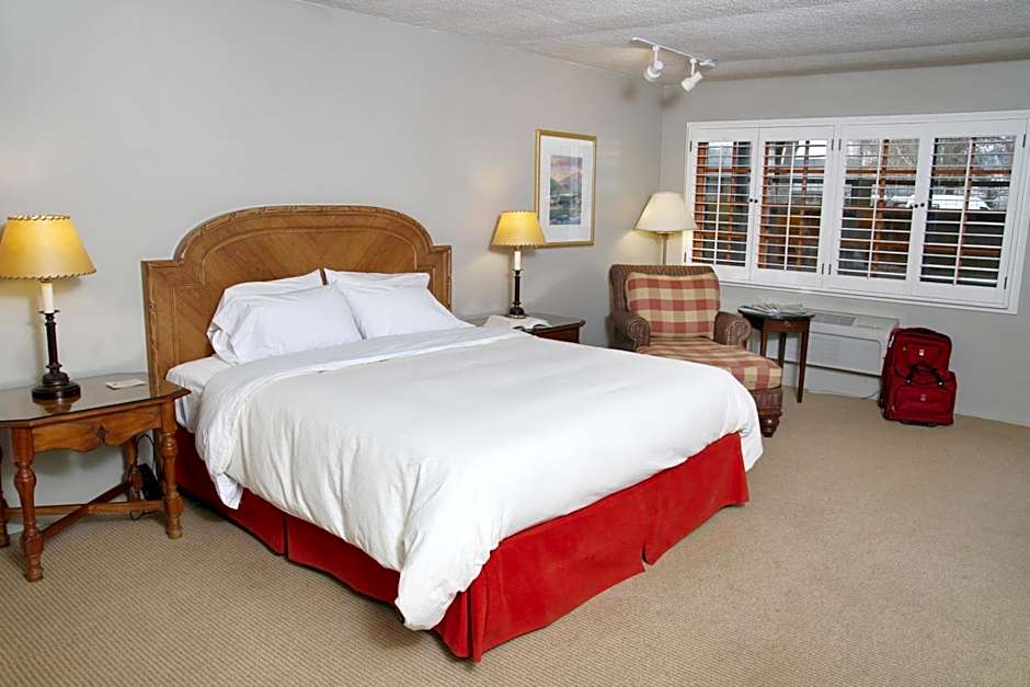 The Lodge at Riverside