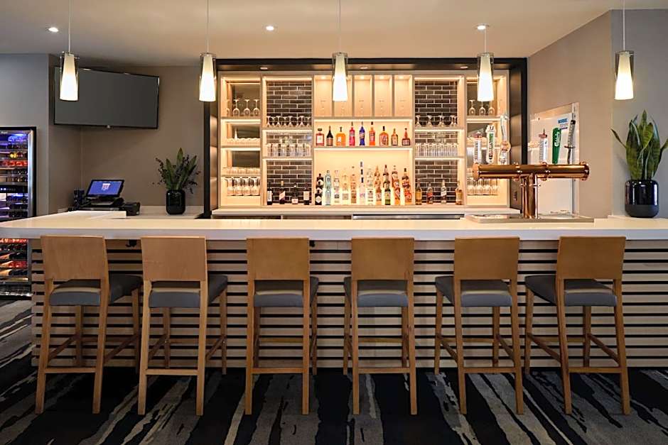 Fairfield Inn & Suites by Marriott Montreal Airport