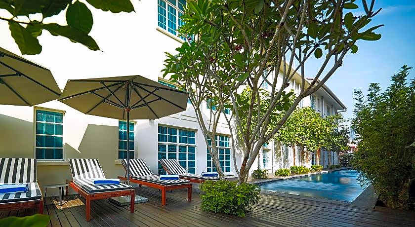 The Edison George Town