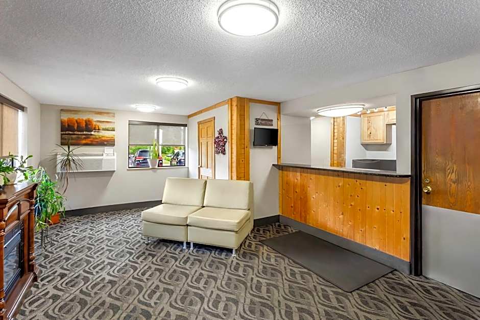 Super 8 by Wyndham Elkins