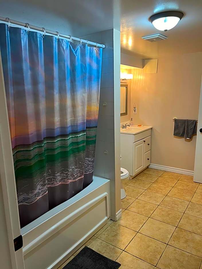 2 bedroom basement with parking