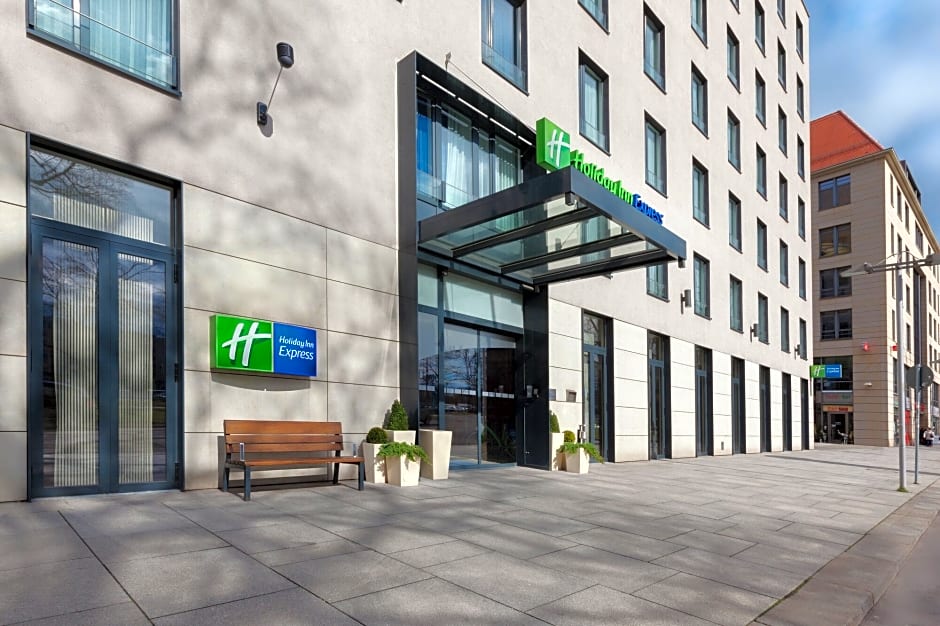 Holiday Inn Express Dresden City Centre Rates From Usd68