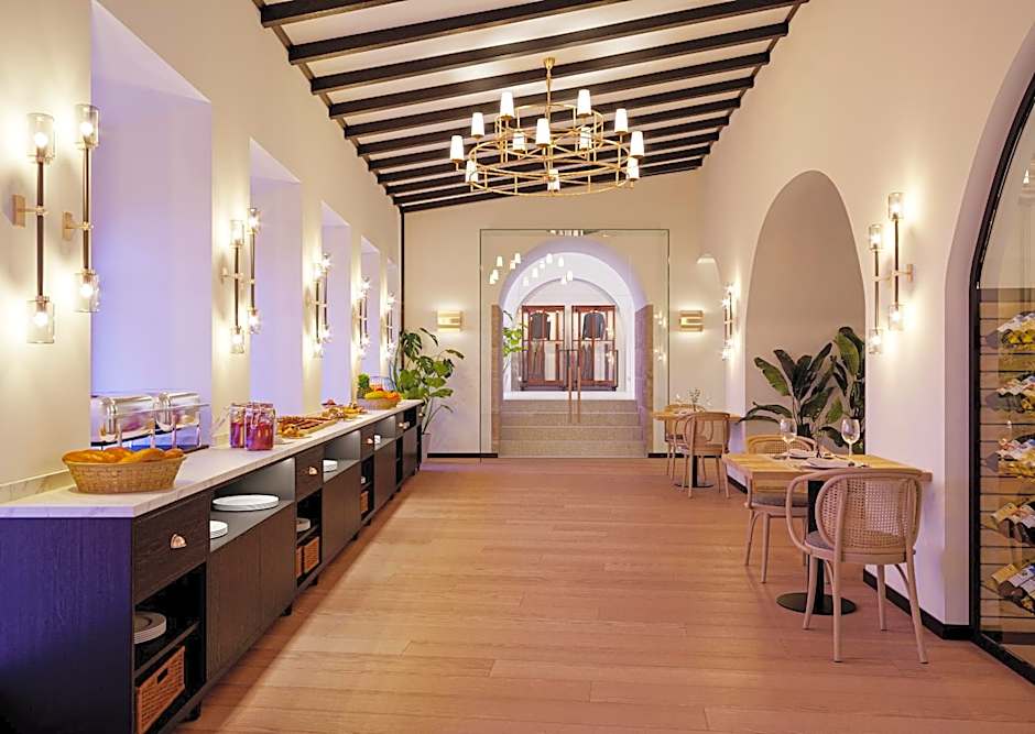 Hospes Palacio De Arenales & Spa