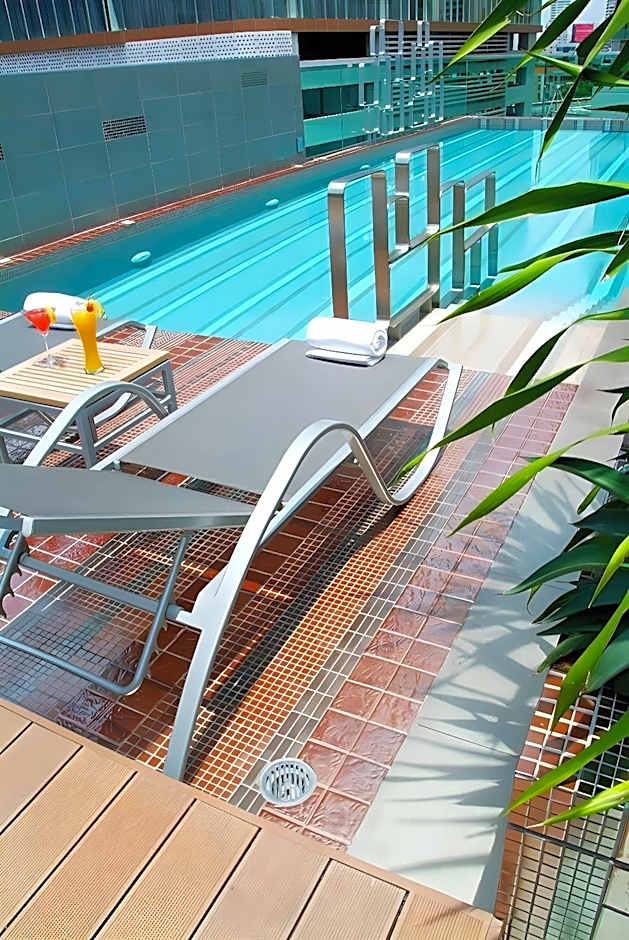 Amora NeoLuxe Suites Hotel