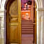 Casa Moazzo Suites and Apartments
