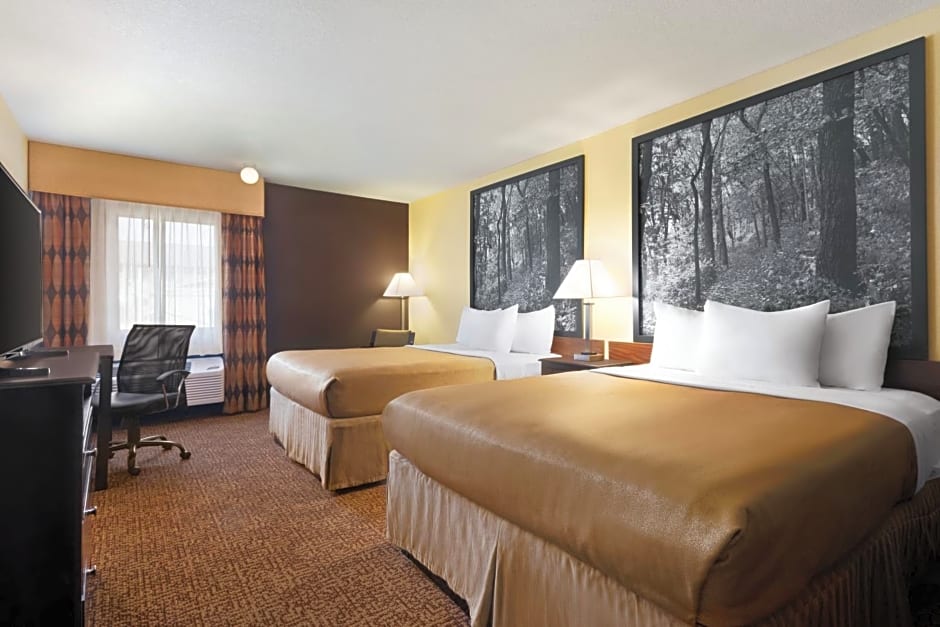 Super 8 by Wyndham Des Moines