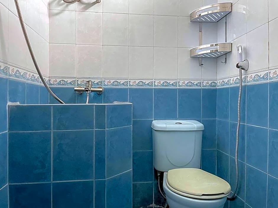 RedDoorz Syariah @ Karang Pilang