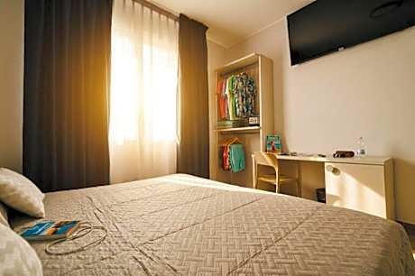Classic Quadruple Room