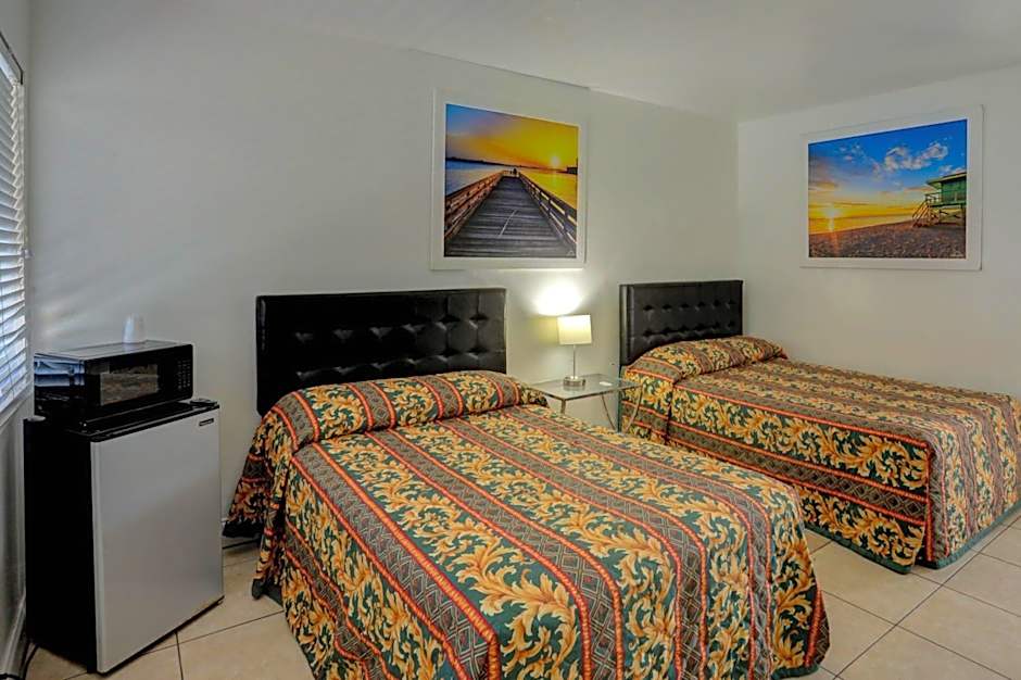 Beach and Town Motel