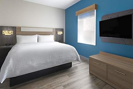 1 King One Bedroom Suite