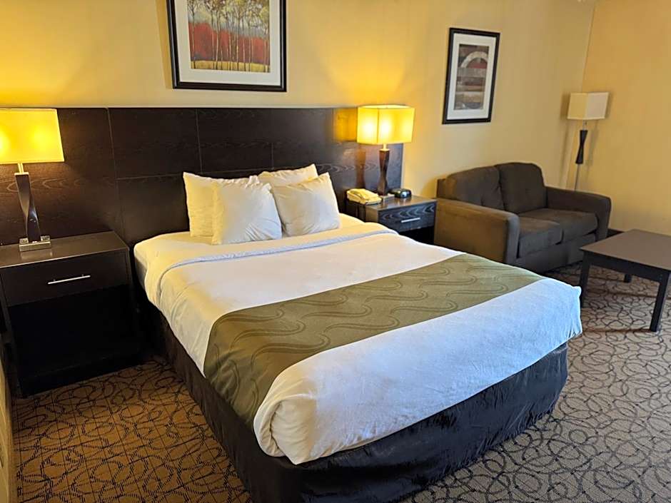 Quality Inn & Suites Escanaba North