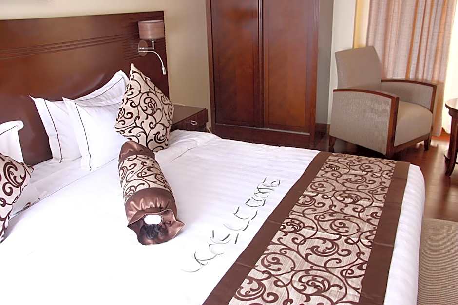 The White Rhino Hotel