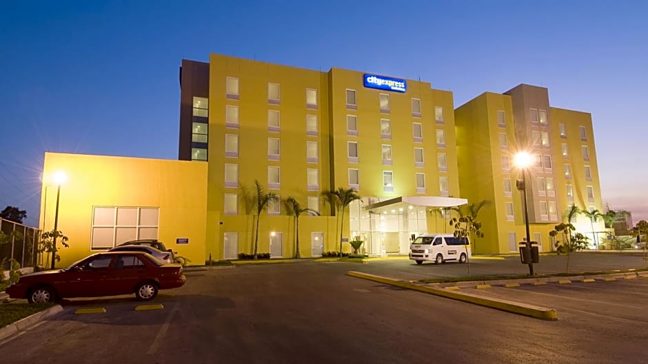 City Express by Marriott Lazaro Cardenas
