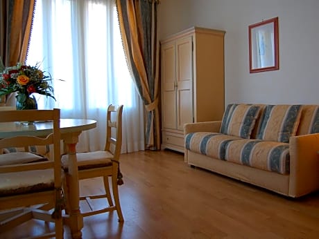 Standard Suite (4 Adults)