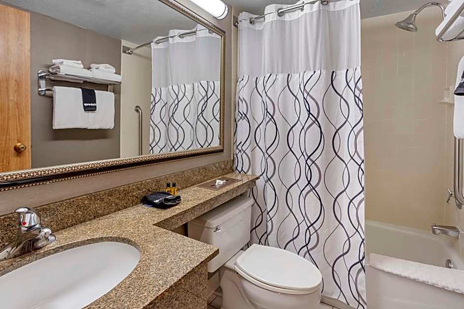 Best Western Plus Landmark Inn