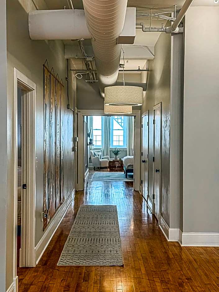 The Historic Lyric Presidential Suite