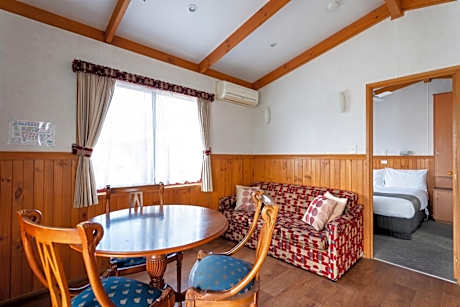 Queen Room with Spa Bath