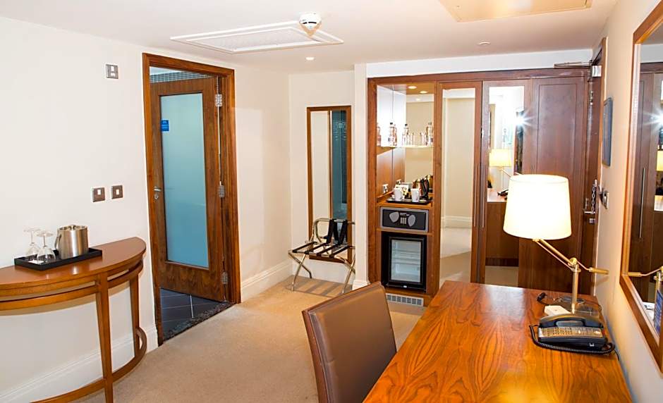 Best Western Plus Moat House Reading