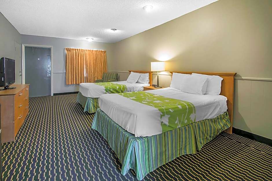 Rodeway Inn & Suites Winter Haven Chain of Lakes