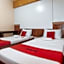 RedDoorz @ Farm Side Hotel Laoag City