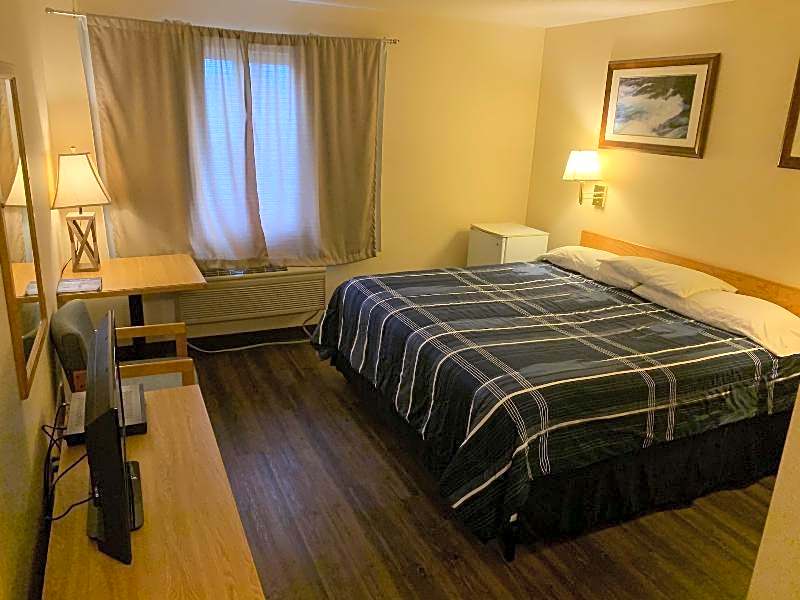 Eagle Peak Lodge & Cabins