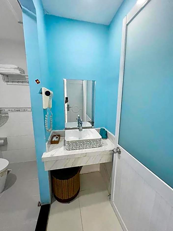 Valentine Luxury hotel - 31 Bui Vien Street